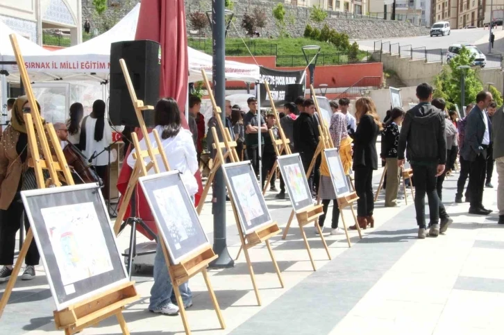 Şırnak'ta "Gazze'de Çocuk Olmak" Resim Sergisi Dikkat Çekiyor