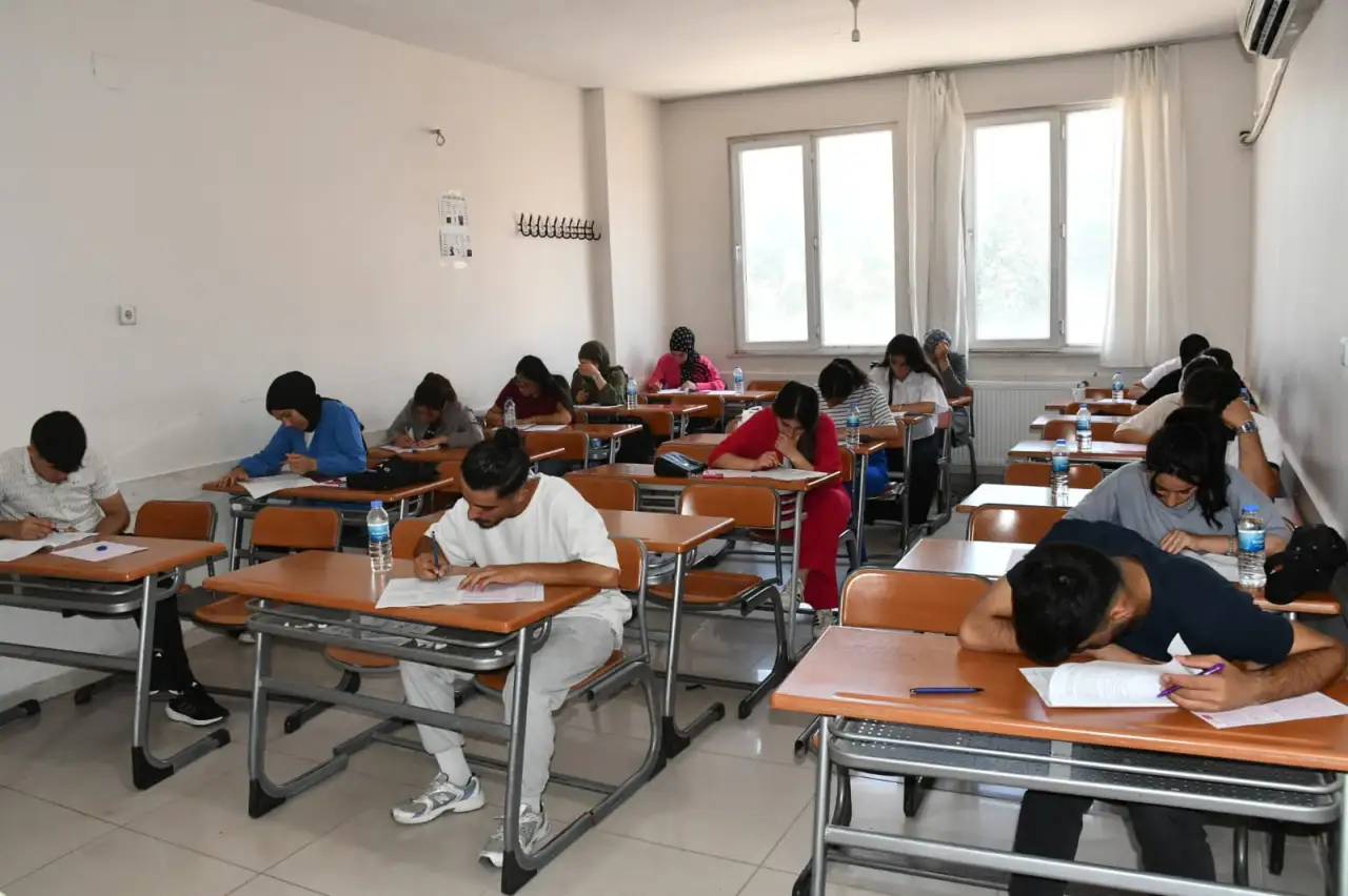 Siverek Belediyesi Kurslarıyla 43 Öğrenci Üniversiteli Oldu