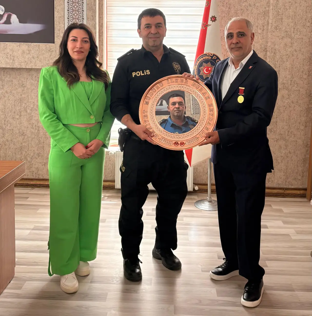 Siverek Emniyet M&uuml;d&uuml;r&uuml; Gaziye  Protez Ayak S&ouml;z&uuml;yle G&ouml;n&uuml;lleri Fethetti