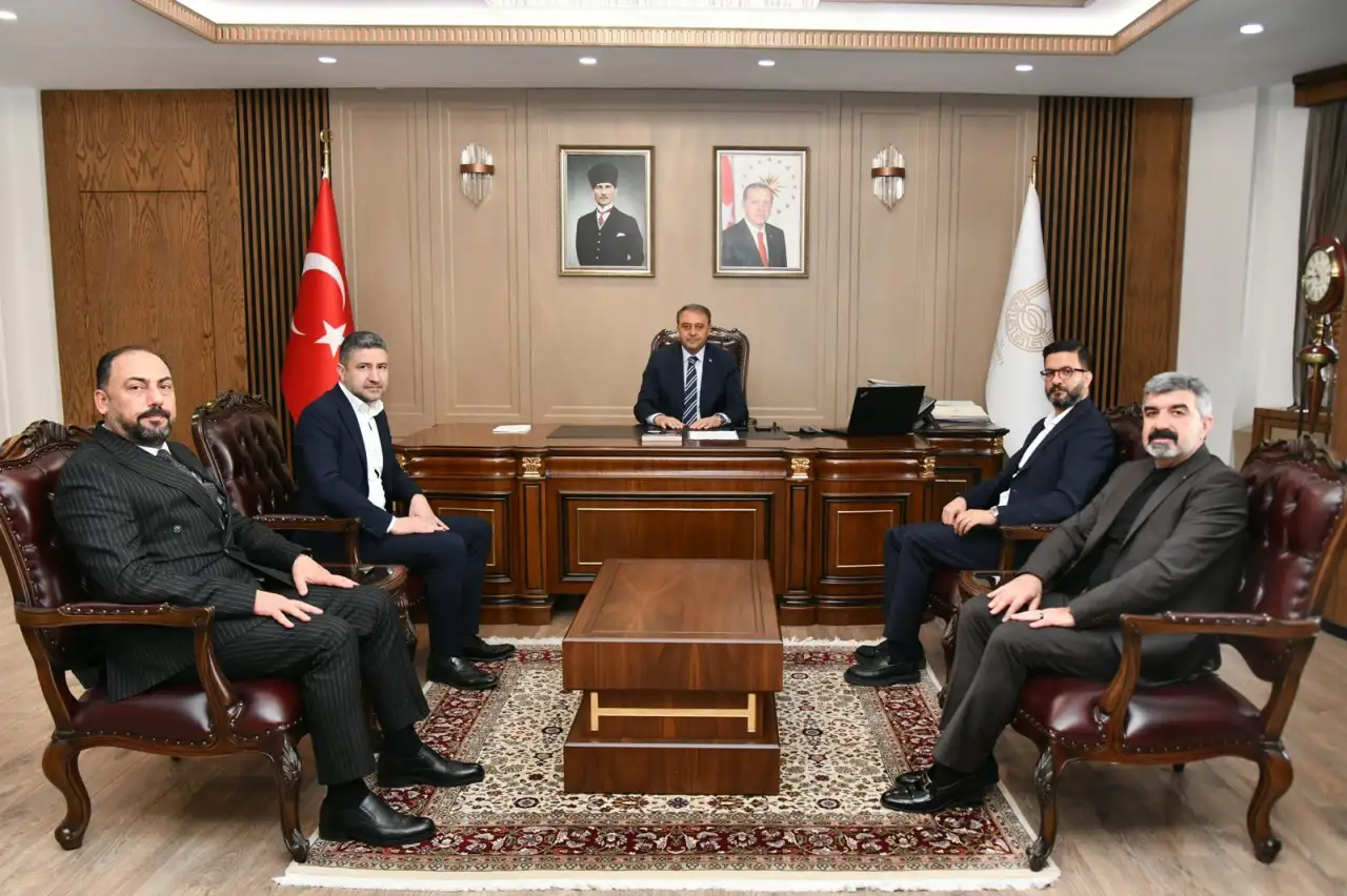 Siverek&rsquo;in "&Ouml;l&uuml;m Yolu" Sorunu Masada: Kent Konseyi&rsquo;nden Vali Şıldak&rsquo;a Kritik Ziyaret