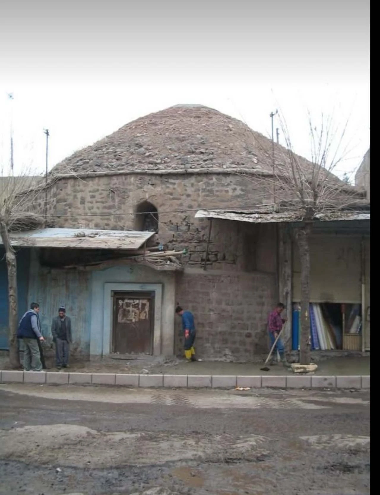 Siverek'in Yüzyıllardır ayakta duran bu tarihi yapı neden kaderine terk edildi?