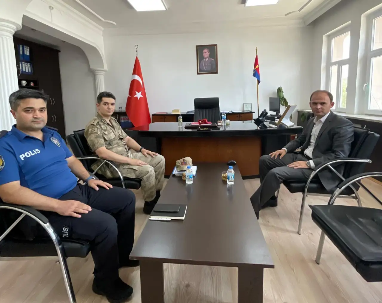 Siverek Kaymakamı Sak'tan Jandarma Komutanlığına Anlamlı Ziyaret
