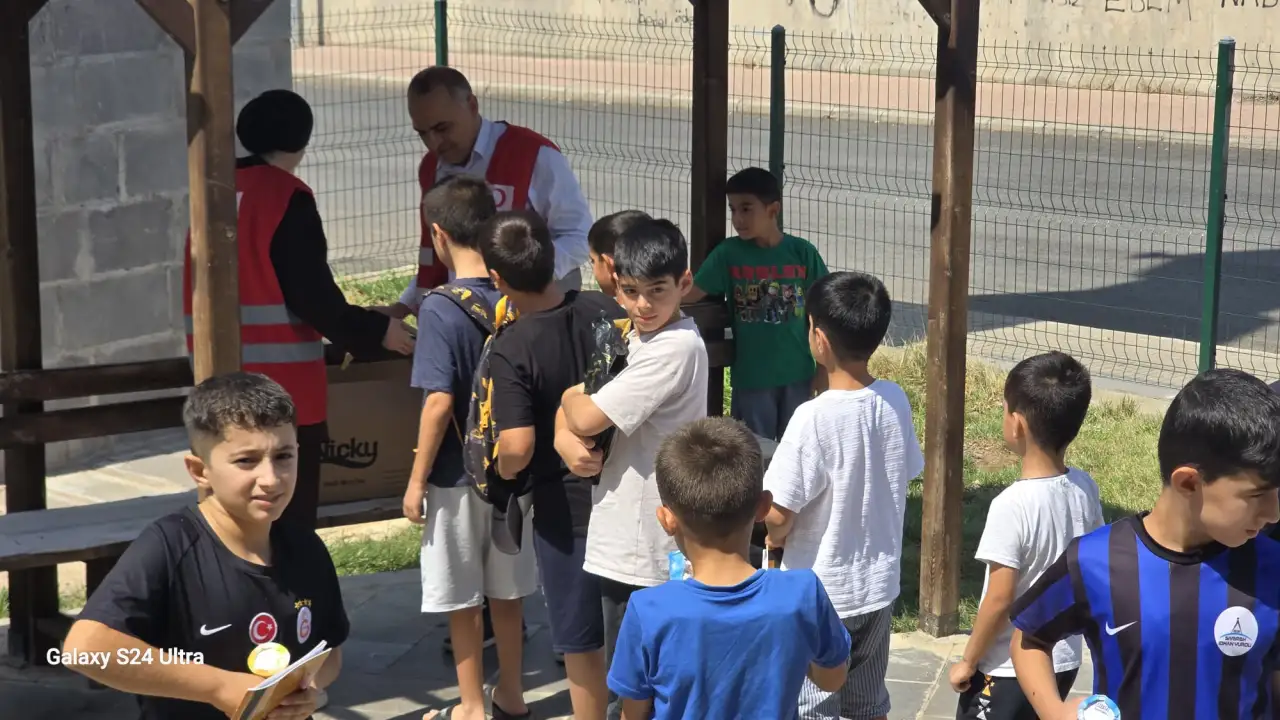 Siverek Kızılayı&rsquo;ndan Kur&rsquo;an Kursu &Ouml;ğrencilerine Yaz Sıcağında Anlamlı Destek