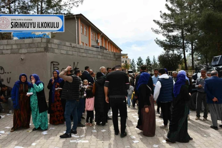 Siverek Şirinkuyu Mahallesi'nde Rekabetin Adı: 28 Muhtar Adayı ve Bir Çocuğun Azmi