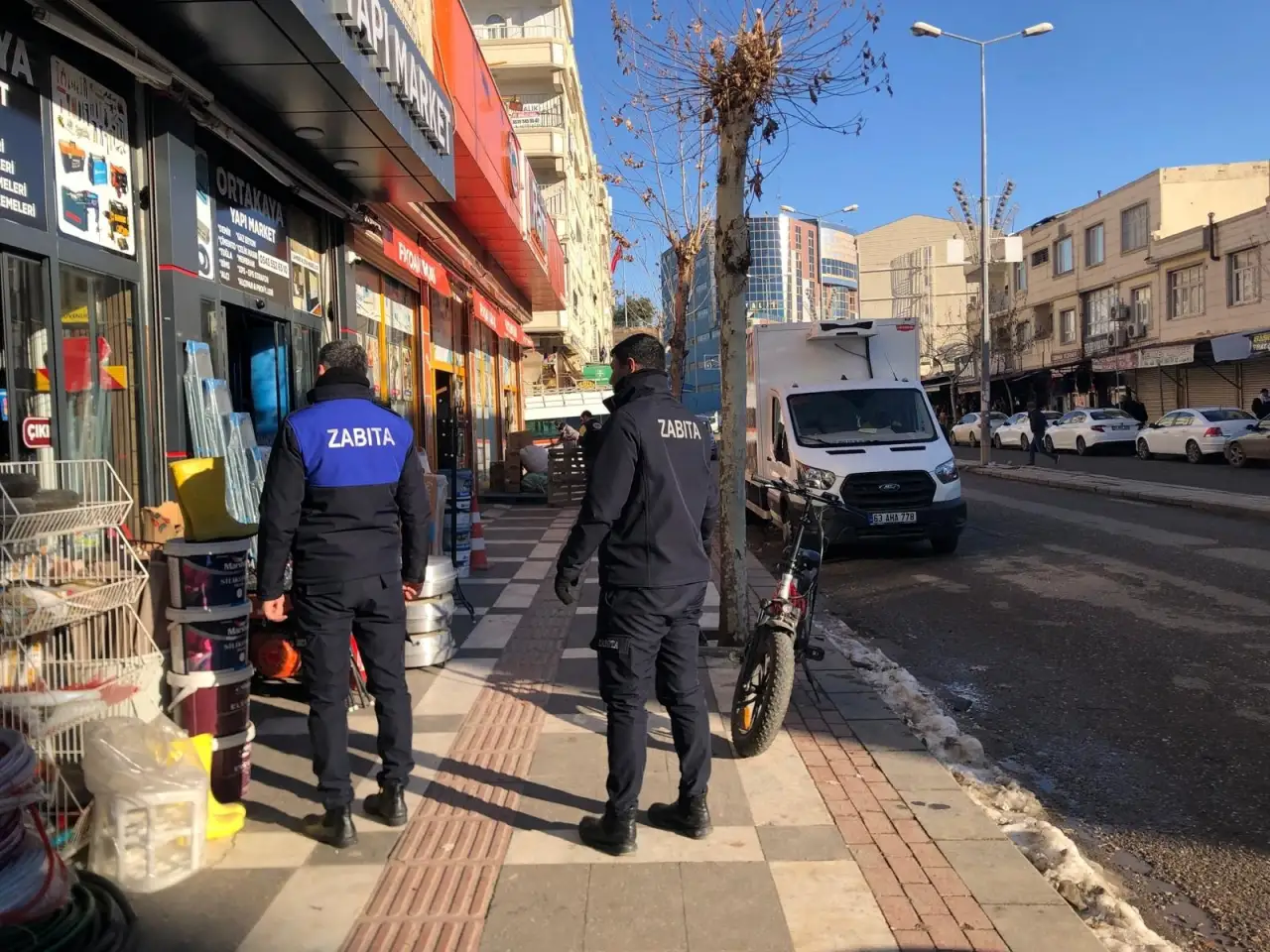Siverek Sokaklarında Kaldırım Seferberliği: Yayaların Hakları Esnaftan Geri Alınıyor!