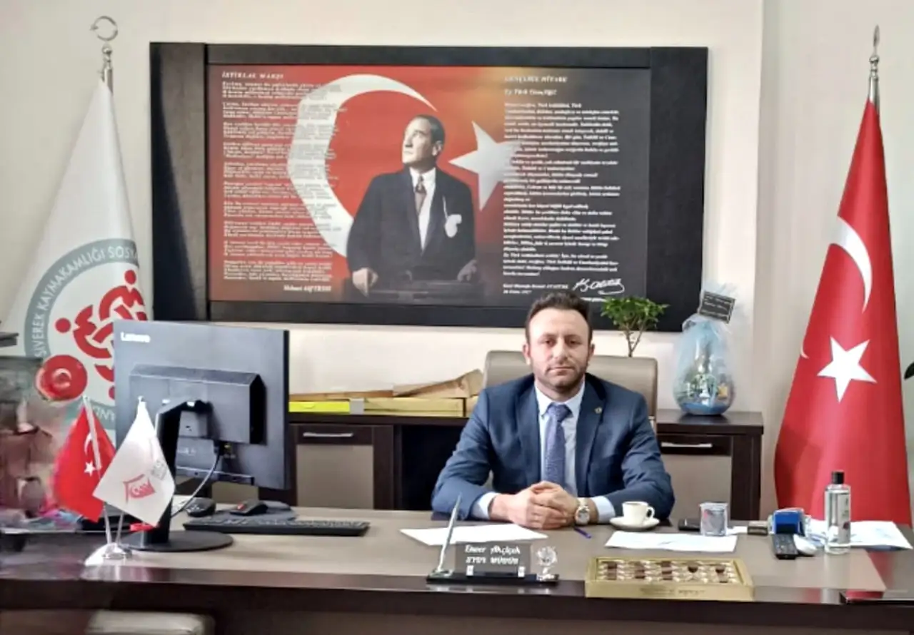  Siverek  SYDV  Müdürü  Enver Akçiçek 24 Kasım Öğretmenler Günü Mesajı