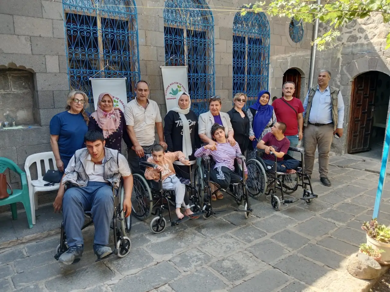 Siverek’te 5 Özel Çocuğun Hayatı Manuel Sandalyelerle Kolaylaştı