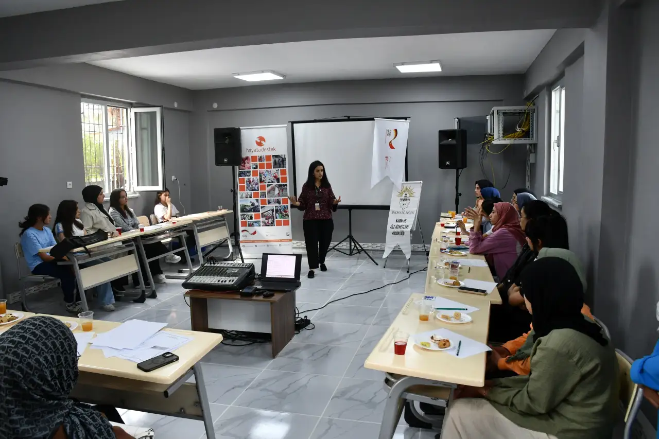 Siverek’te Dünya Kız Çocukları Günü Coşkusu