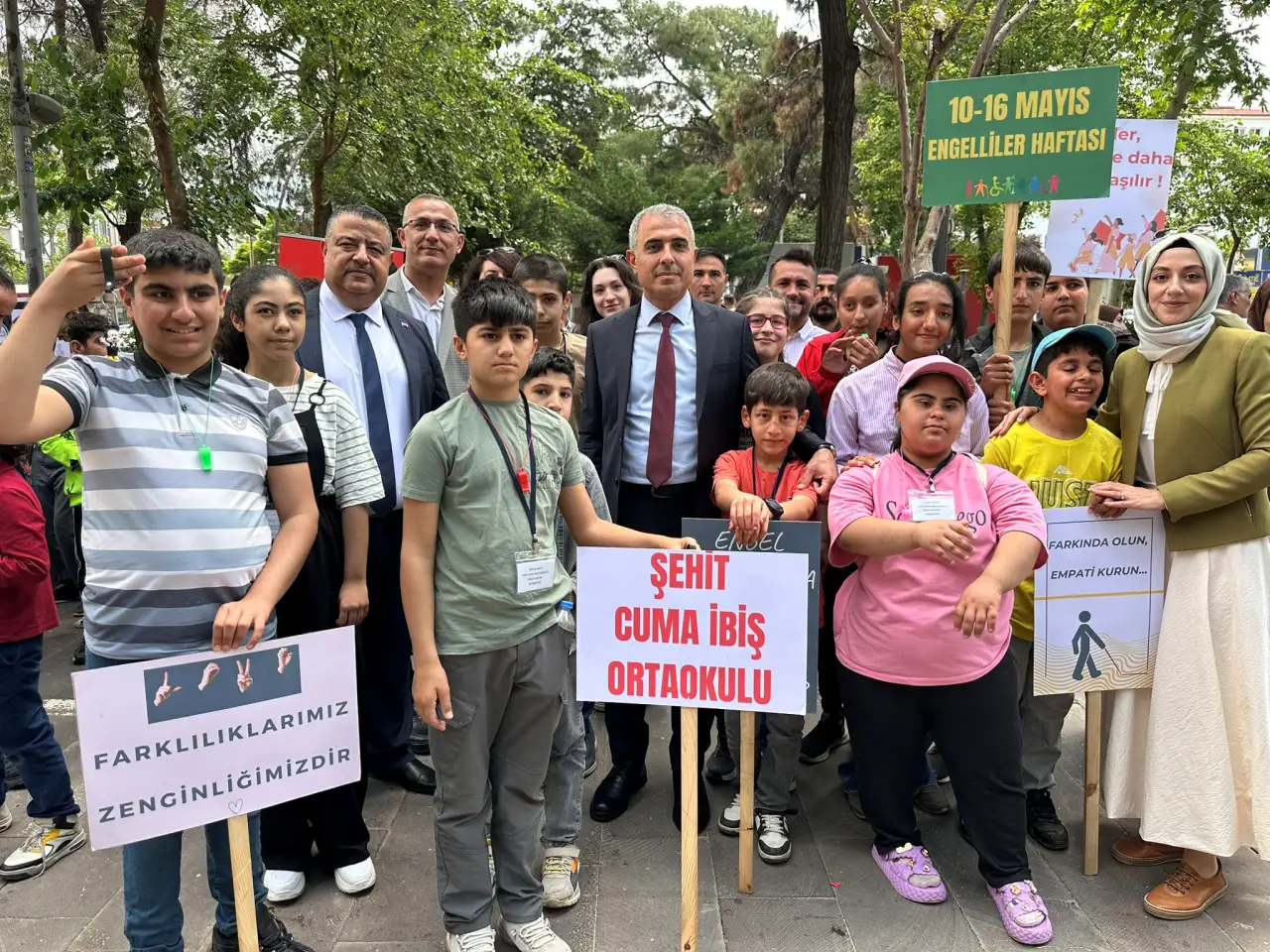 Siverek’te Farkındalık Yürüyüşü Büyük İlgi Gördü