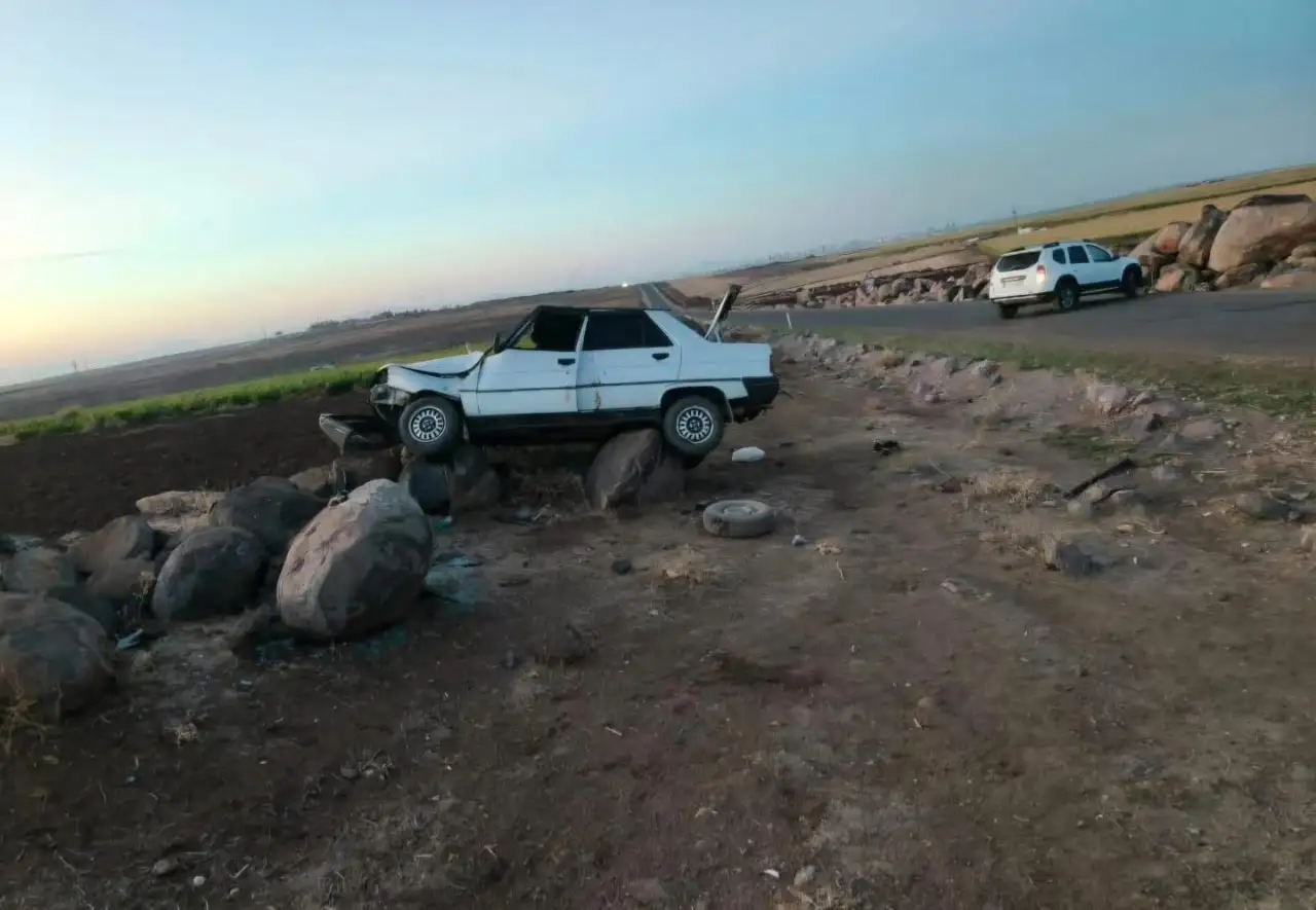 Siverek’te Feci Kaza: Araç Takla Attı, 3 Kişi Yaralandı