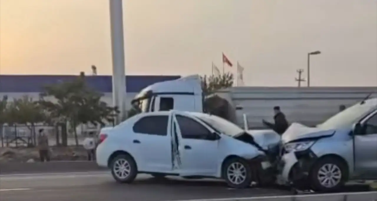 Siverek’te Feci Trafik Kazası: 8 Kişi Yaralandı