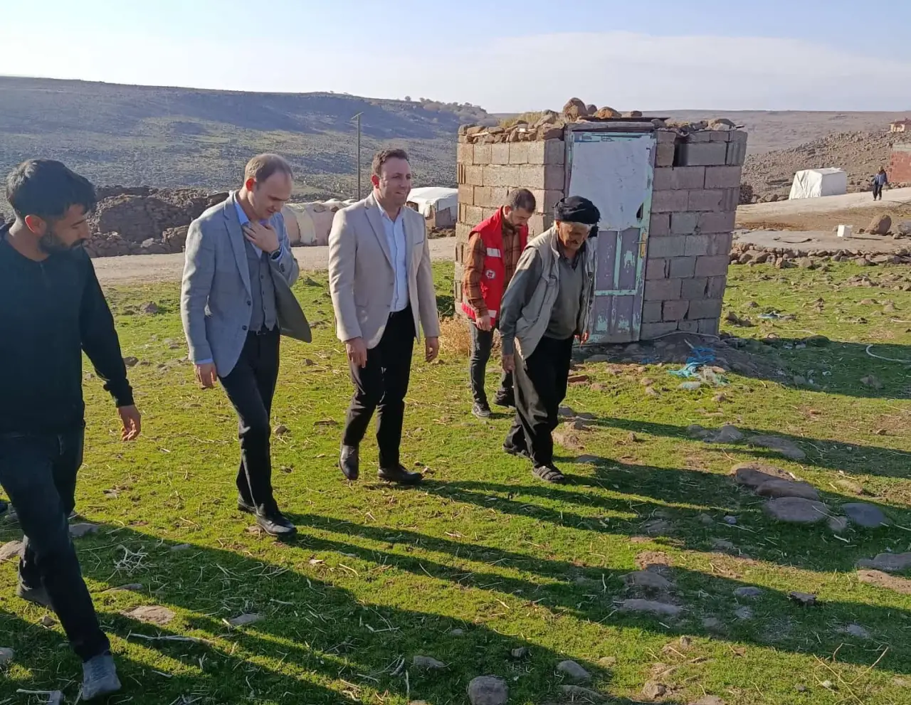 Siverek’te Kırsal Ailelere Anlamlı Dayanışma Ziyareti