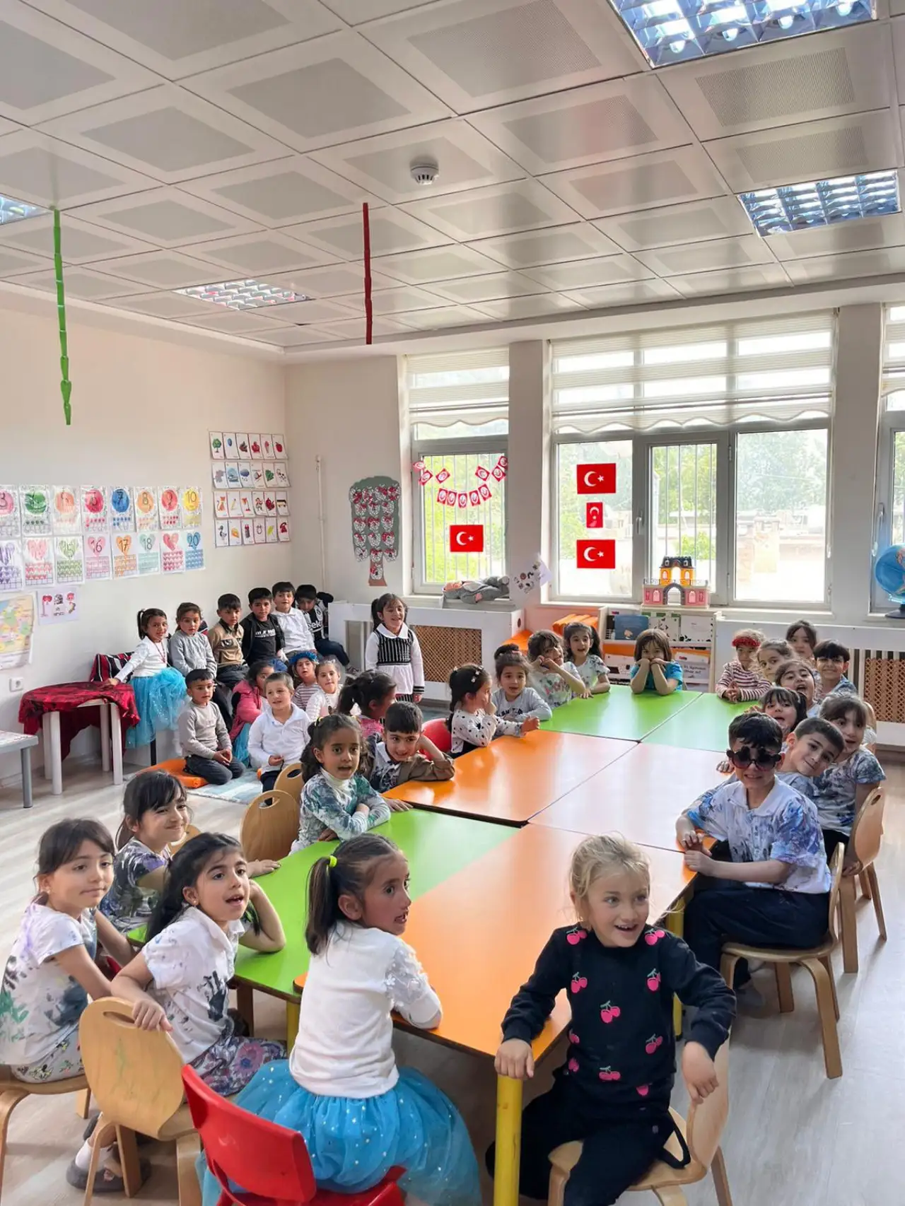 Siverek'te Kırsalın Neşeli Minikleri Şehir Merkezinde Buluştu