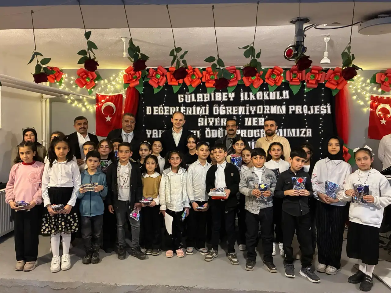 Siverek&rsquo;te Manevi Yolculuk &Ouml;d&uuml;lle Ta&ccedil;landı: Siyer-i Nebi Yarışması&rsquo;nda Gurur Tablosu!