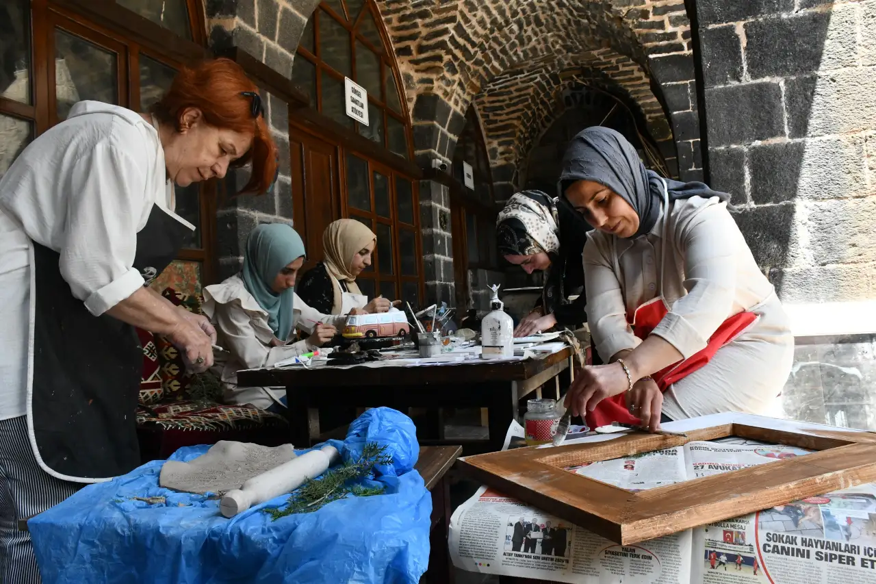 Siverek’te Sanatın Kalbi Gümrük Hanı’nda Atıyor!