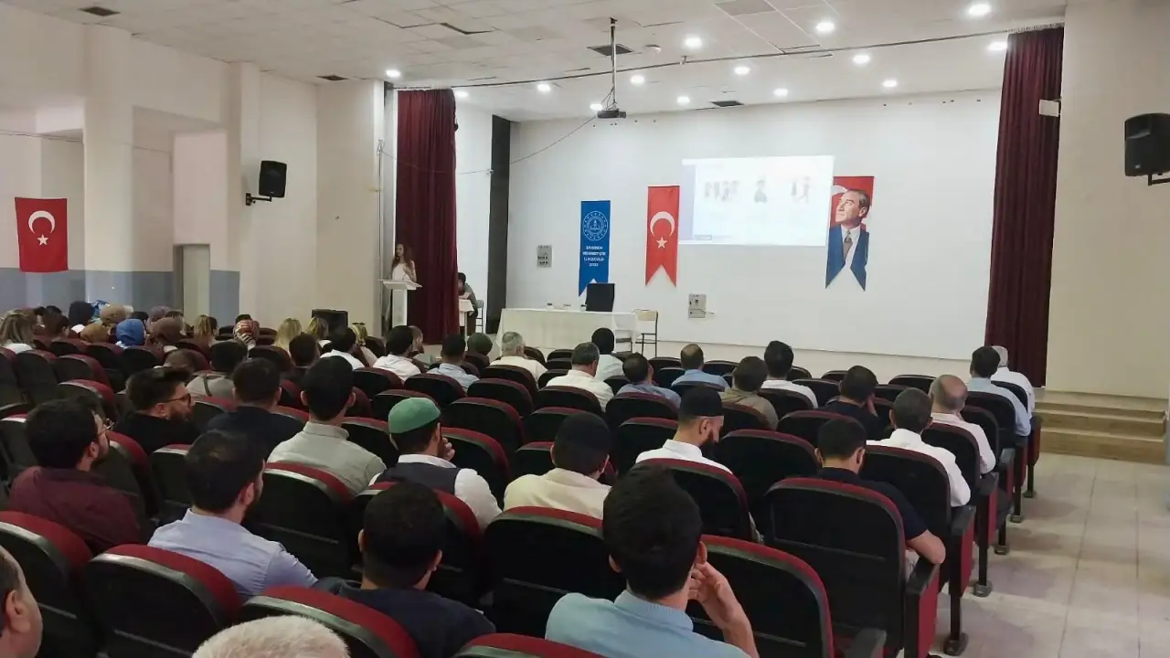 Siverek’te Toplumun Öncülerine Eğitim Semineri