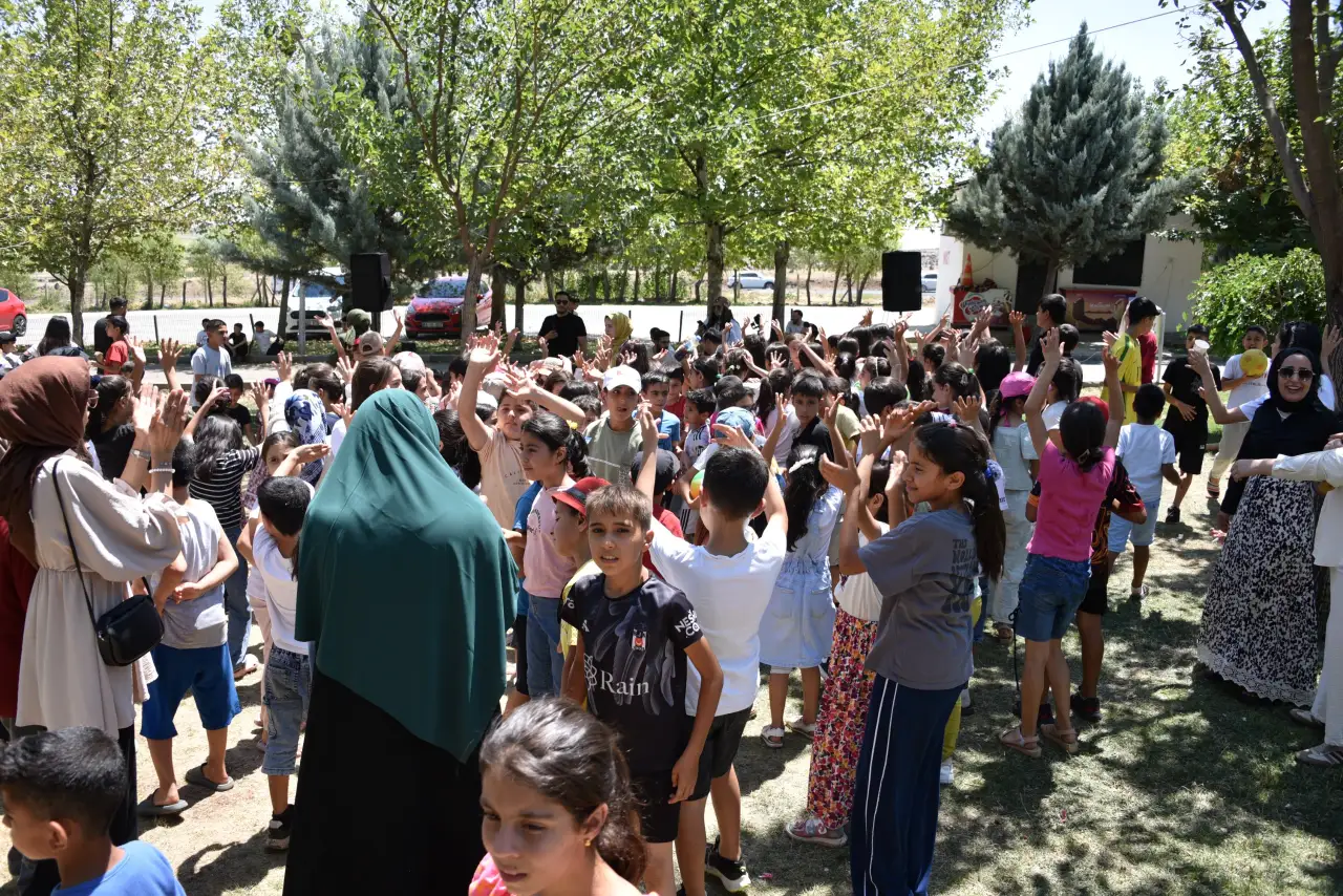 Siverek’te Yaz Okulu Öğrencileri Renkli Bir Günle Buluştu