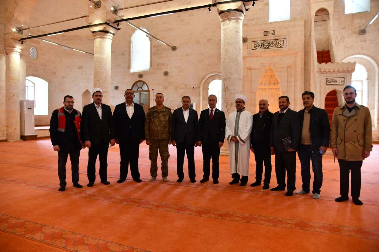 Tarih Yeniden Ayağa Kalktı: Selahattin Eyyubi Camii Kapılarını Cemaate A&ccedil;tı!