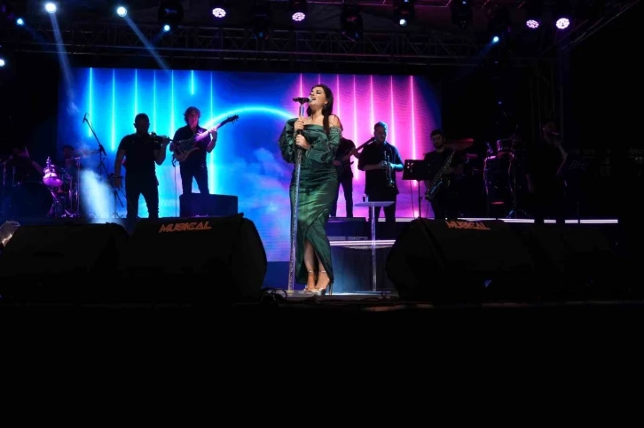 Zara'nın Kilis Konseri Büyük Beğeni Topladı