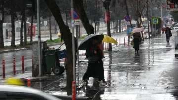 6 İl İçin Meteorolojiden 'Kuvvetli Sağanak' Uyarısı