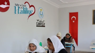 69 Yaşında Yeni Bir Başlangıç: Hatice Başak'ın Okuma-Yazma Serüveni