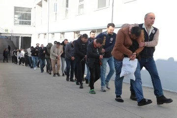 Adana'da 30 Milyar TL'lik Dolandırıcılık Operasyonu: 74 Tutuklama