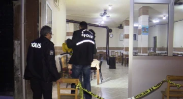 Adana Yüreğir'de Kahvehaneye Silahlı Saldırı: 2 Yaralı