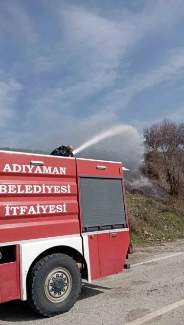 Adıyaman'da Mesire Alanında Çıkan Yangın Panik Yarattı