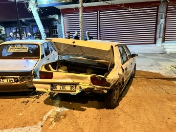 Adıyaman'da Zincirleme Kaza: Üç Otomobil Çarpıştı, 3 Kişi Yaralandı