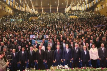 AK Parti Diyarbakır'da İlçe Belediye Başkan Adaylarını Tanıttı