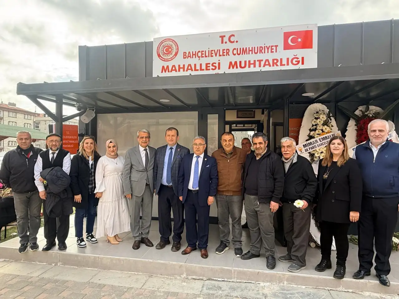 Bah&ccedil;elievler&rsquo;de Yerel Demokrasi Zaferi: Cumhuriyet Mahallesi Yeni Hizmet Binasına Kavuştu