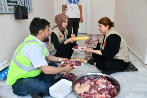 Başıbüyük Derneği’nden Siverek’te 200 Aileye Örnek Dayanışma