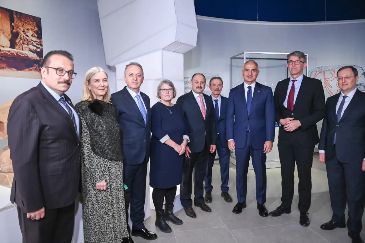 Başkan G&uuml;lpınar Berlin&rsquo;den Seslendi: &ldquo;Elimizdeki Hazineyi D&uuml;nyaya Duyurmak Birinci Vazifemiz&rdquo;