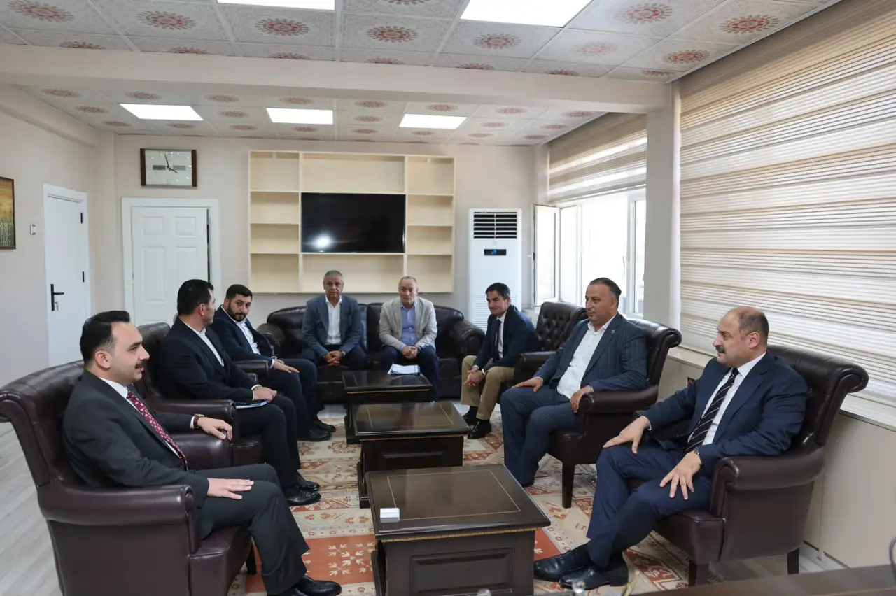 Başkan G&uuml;lpınar Hilvan&rsquo;da Yatırımları Yerinde İnceledi