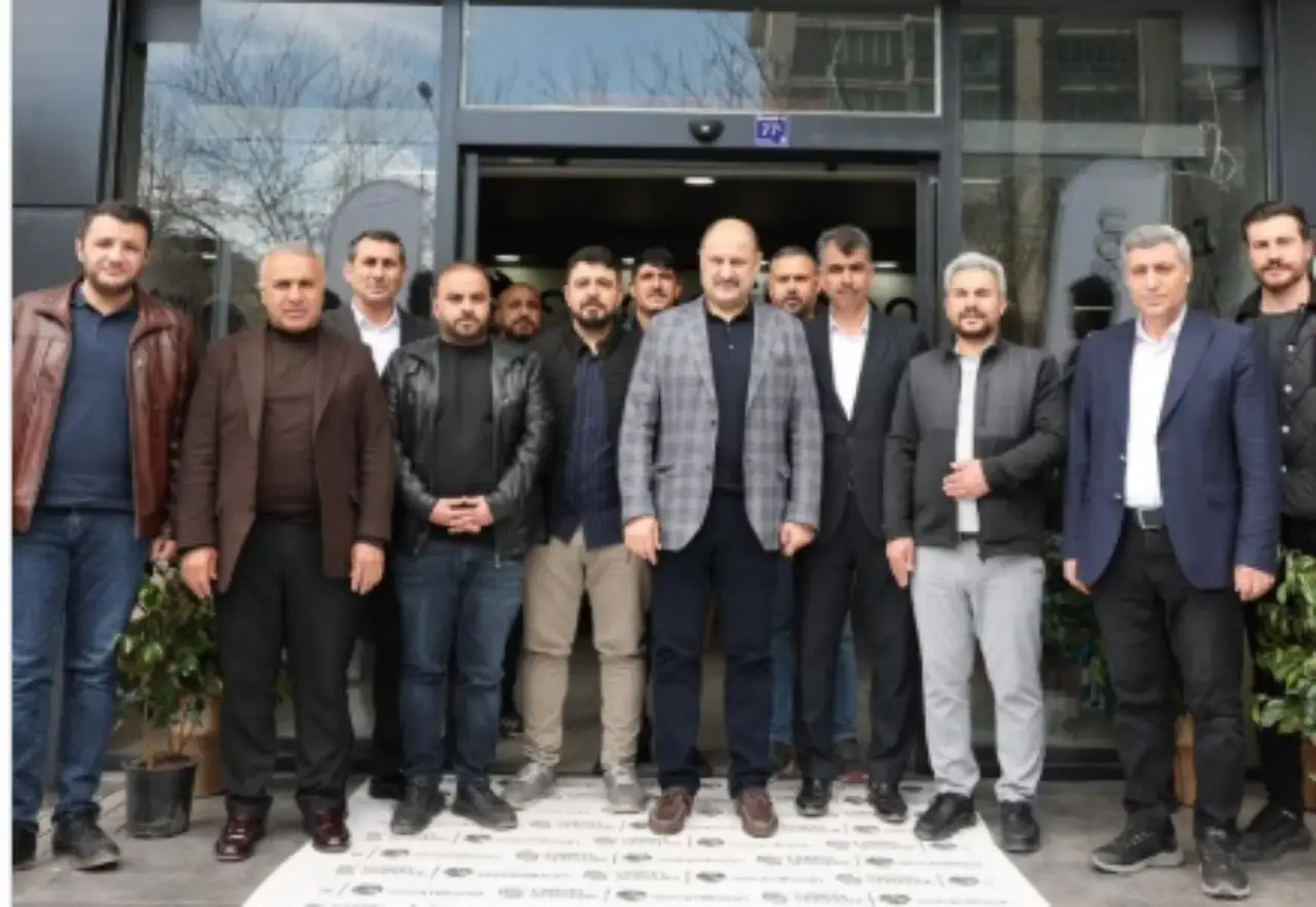 Başkan G&uuml;lpınar Siverek il&ccedil;esinde bir dizi temas ve incelemelerde bulundu.