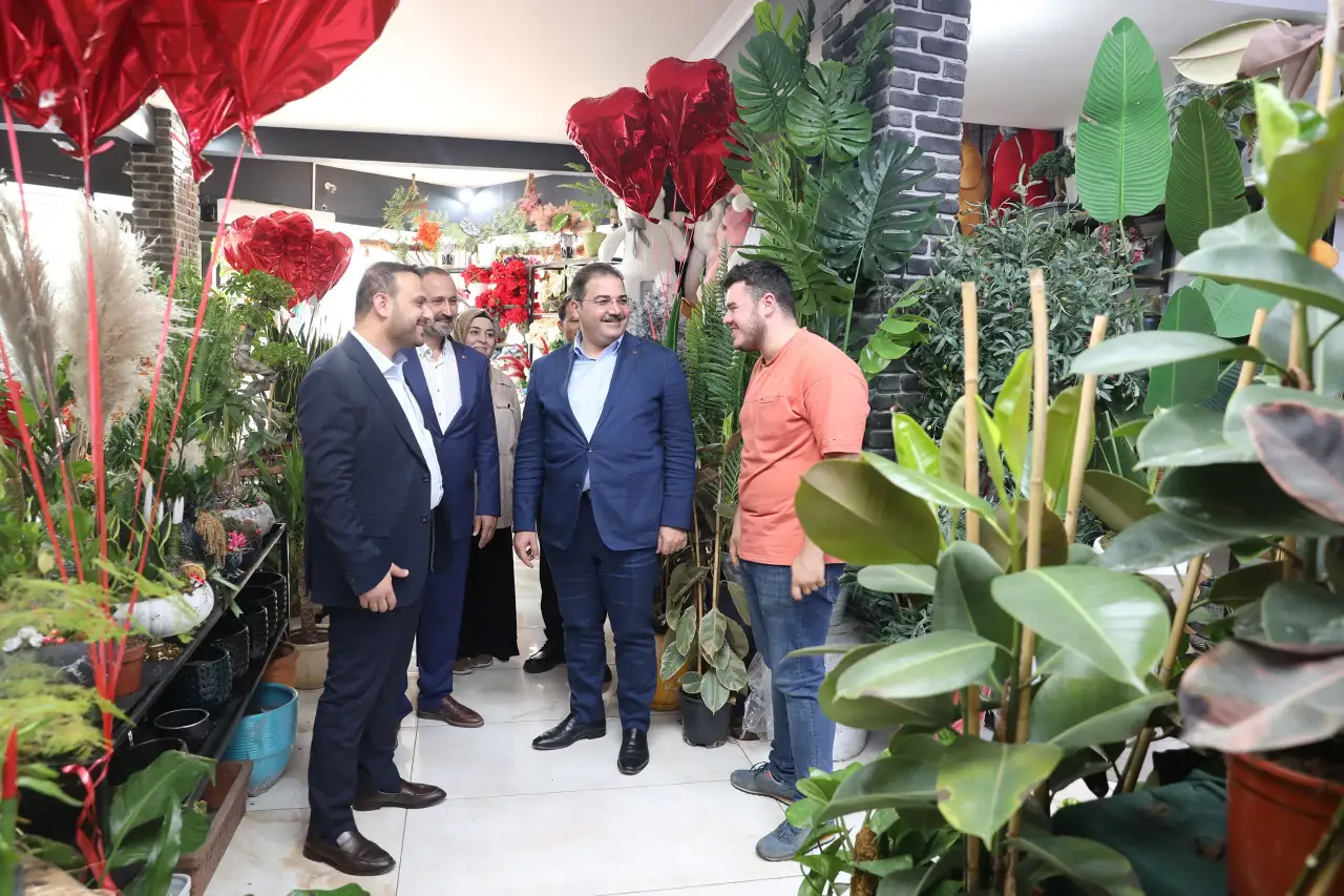 Başkan Mehmet Canpolat&rsquo;tan Teşkilatla İstişare, Esnafla Buluşma