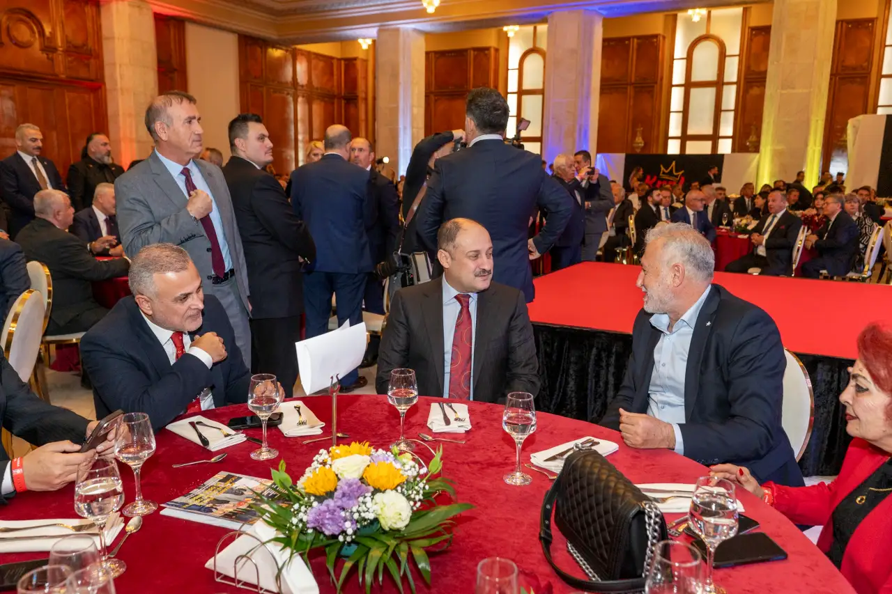 Başkan Mehmet Kasım Gülpınar’a Uluslararası Gurur
