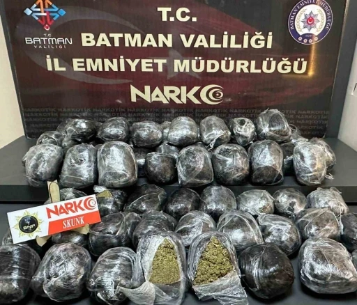 Batman’da Zehir Tacirlerine Geçit Yok  Kilolarca Uyuşturucu Ele Geçirildi