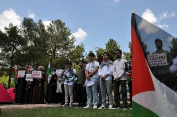 Batman Üniversitesi Öğrencilerinden Filistin'e Destek: Çadır Kuruldu, Oturma Eylemi Gerçekleştirildi