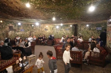 Bayram Tatilinde Gaziantep'in Tarihi Kaleoğlu Mağarası'na Yoğun İlgi