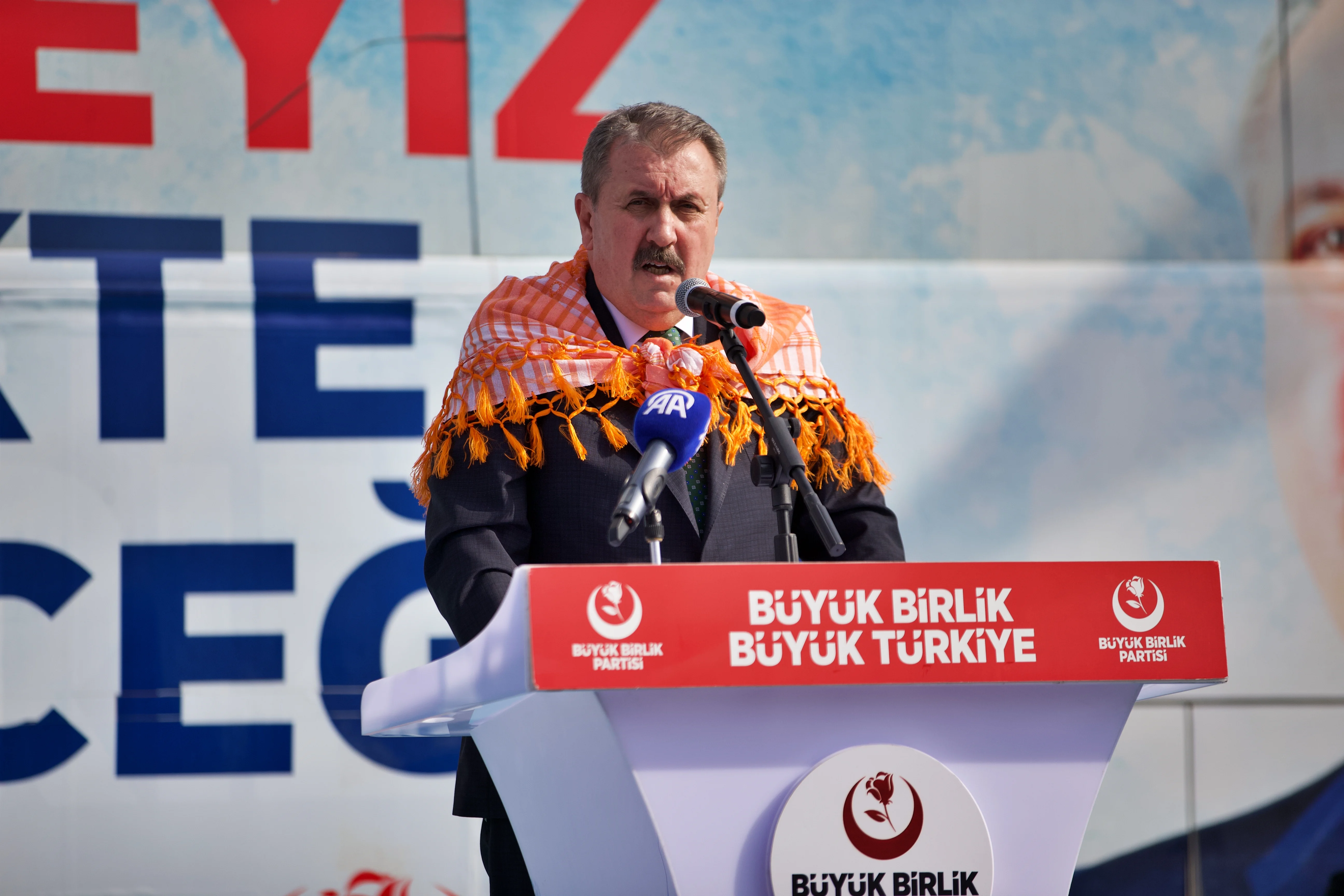 BBP Genel Başkanı Destici, Osmaniye'deki Seçim Koordinasyon Merkezi Açılışında Konuştu