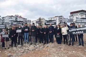 Besni'deki Depremzedelerden Müteahhide Büyük Tepki