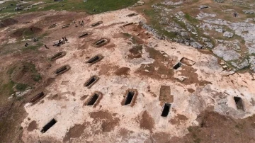 Binlerce Yıllık Turuş Kaya Mezarlarında Kazı ve Temizleme Çalışmaları Başladı
