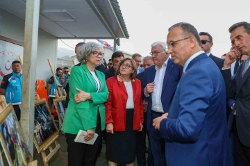 Bir Teşekkür de Çiçeklerle: Depremzedelerden Gaziantep Büyükşehir Belediye Başkanı'na Anlamlı Vefa