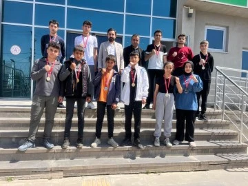 Bismilli Sporcular Okul Sporları Boks Müsabakalarında Başarı Kazandı