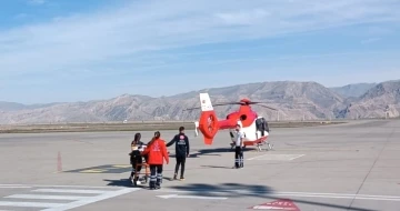 Cizre'de Hayati Tehlike Taşıyan 3 Yaşındaki Çocuk İçin Ambulans Helikopter Seferber Oldu