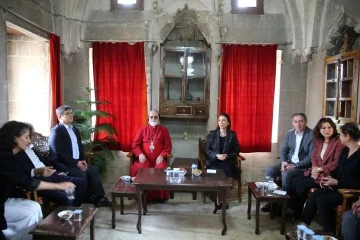 DEM Parti Eş Genel Başkanları Diyarbakır ve Mardin'de Ziyaretlerde Bulundu