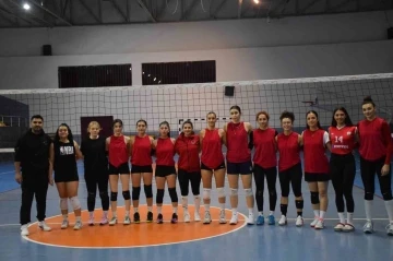 Deprem Sonrası Umudu Voleybol Sahalarında Bulan Kadınlar: Besni'nin Kahramanları