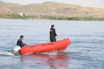 Dicle Nehri'nde Kayıp Kız İçin Arama Çalışmaları Başlatıldı