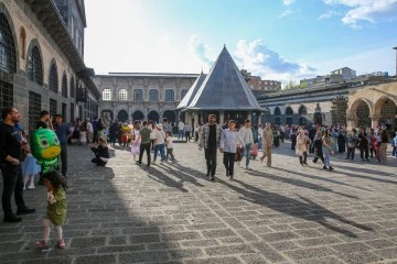 Diyarbakır, Bayram Tatilinde Rekor Ziyaretçi Ağırladı